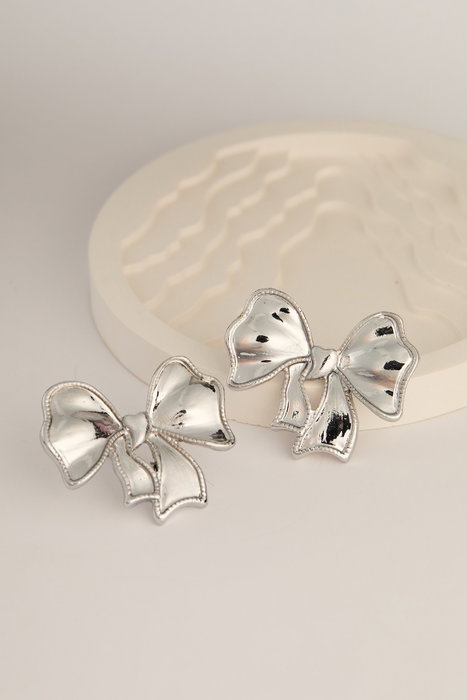Heliophilia Silver Pendientes de Metal Plateados con Recubrimiento de Laca Heliophilia Silver Pendientes de Metal Plateados con Recubrimiento de Laca